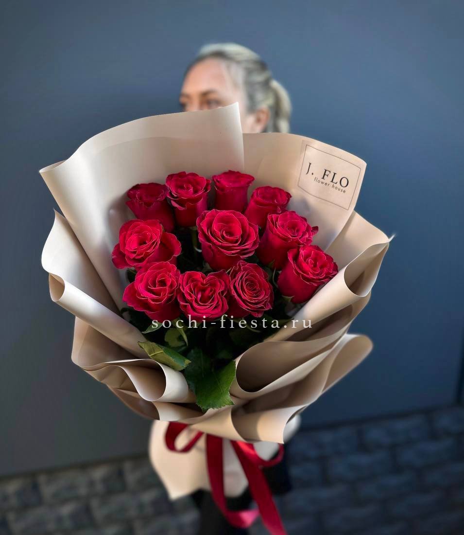 летняя подборка акционных композиций с ранункулюсами в омской студии