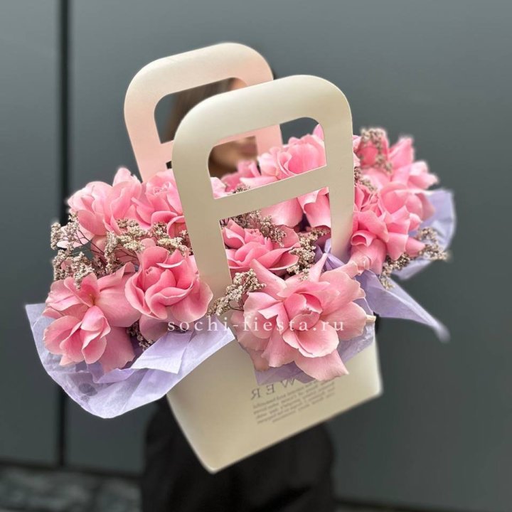 Сумочка розовых роз "Плинки" в Омске