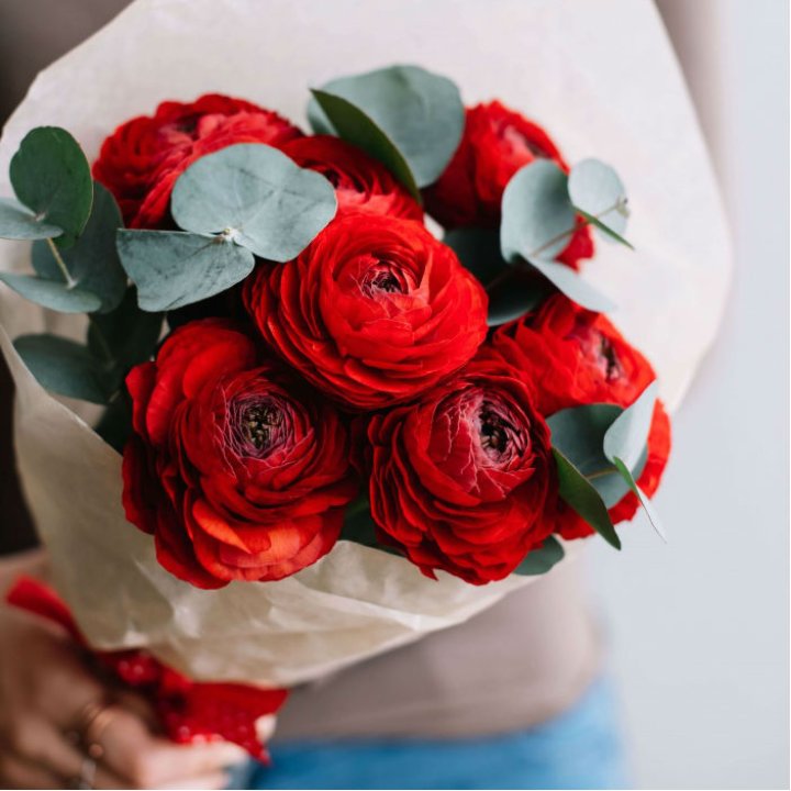 Букет ранункулюсов  в Омске