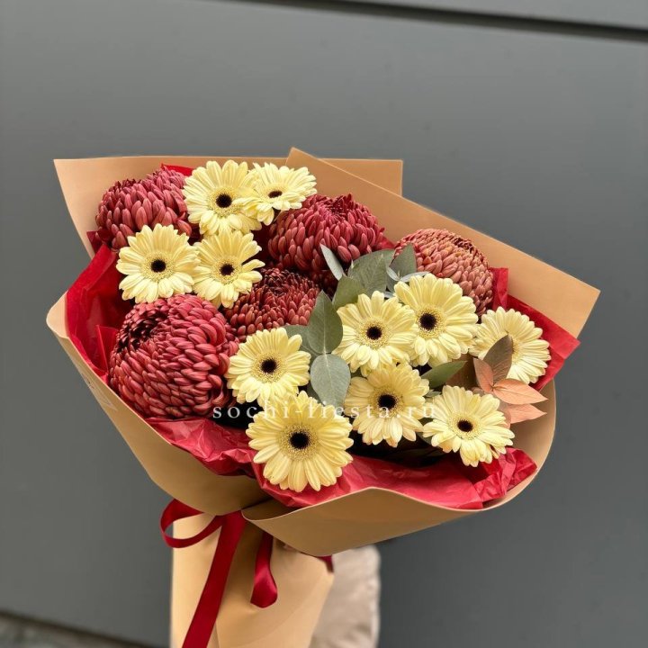 Букет гербер и хризантем Бигуди в Омске