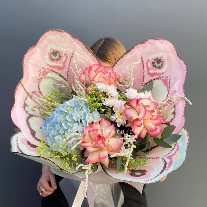 Дизайнерский букет бабочка №5 в Омске