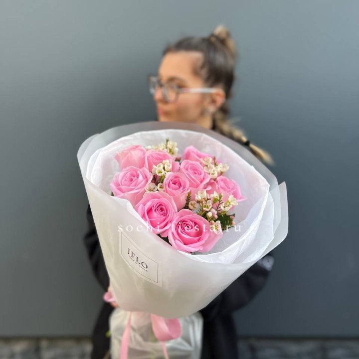 Букет розовых роз  в Омске