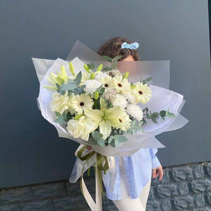 Букет с лилией и герберой в Омске