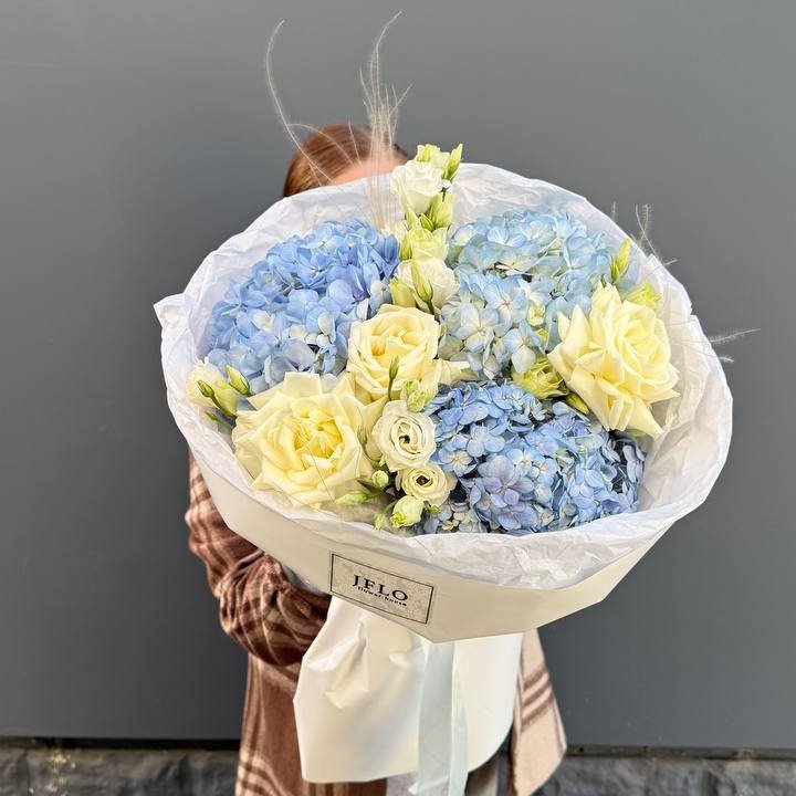 Букет "Глубина глаз" в Омске