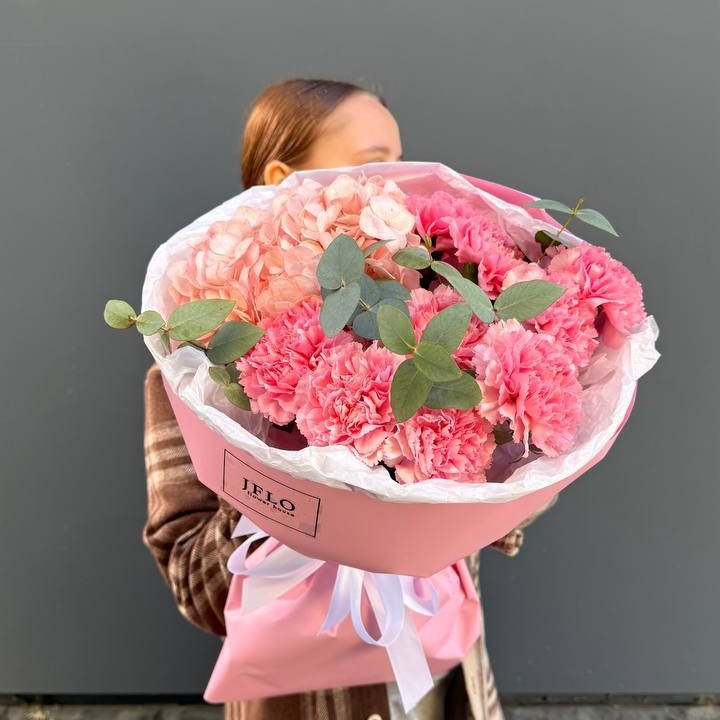 Дуо диантусы и гортензия в Омске