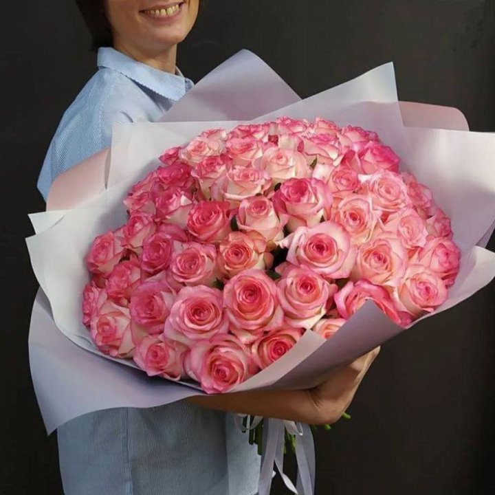 101 роза Джумилия в оформлении  в Омске