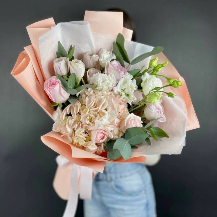 Букет с гортензией "Клодс" в Омске