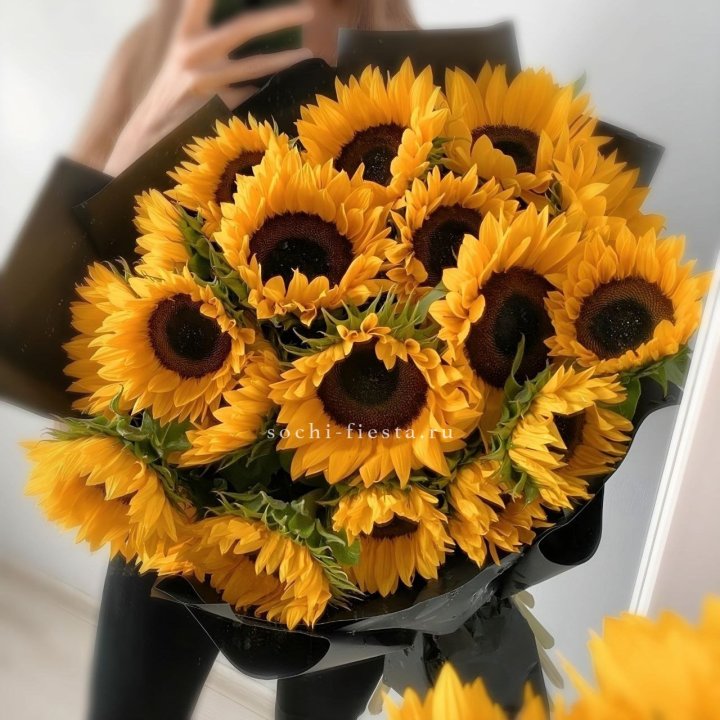 Букет подсолнухов "Гига" в Омске