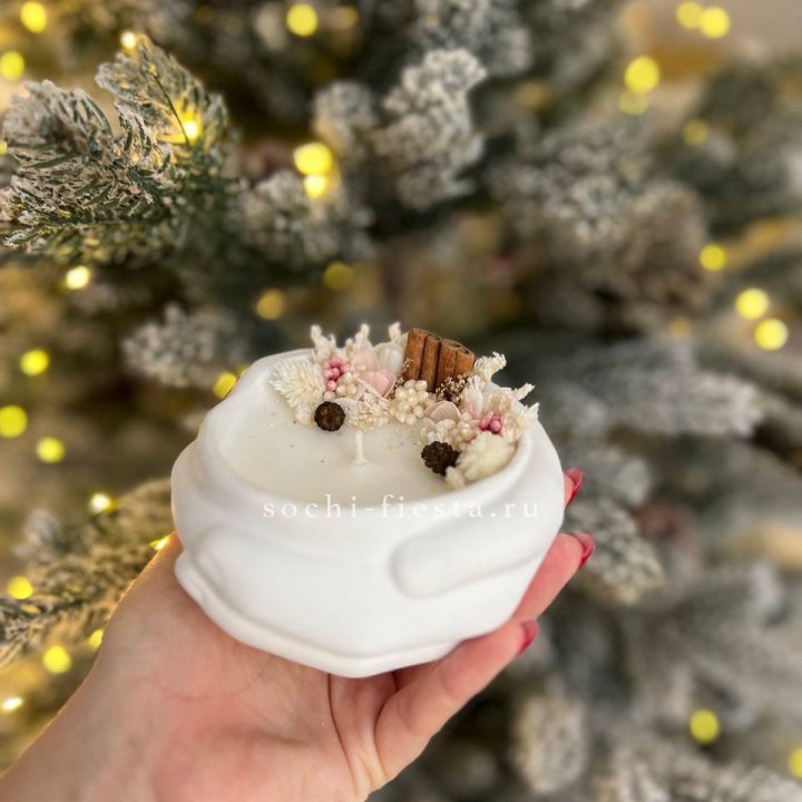 Свеча ароматическая в гипсе Руки с корицей в Омске