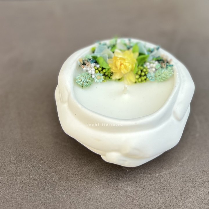 Свеча ароматическая в гипсе Руки в Омске