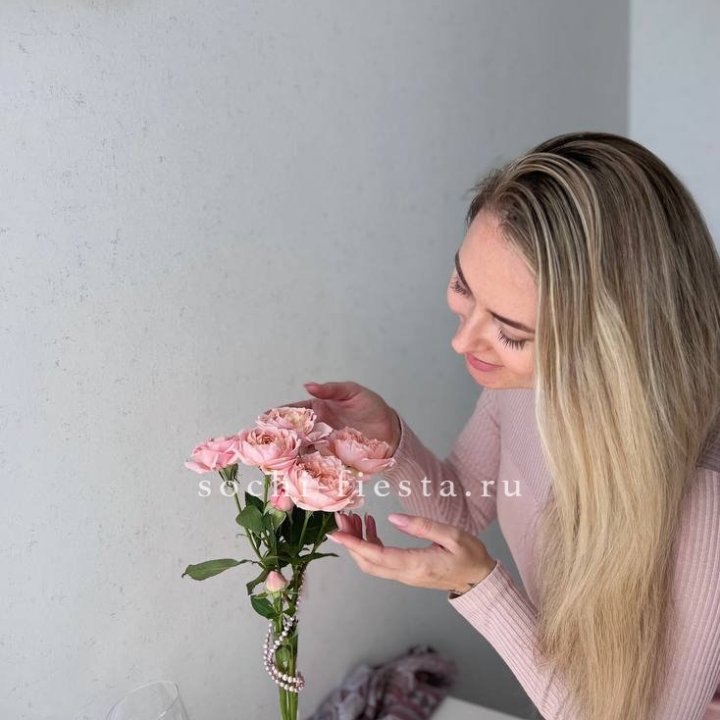 Цветочная подписка "Пакет маленький" в Омске