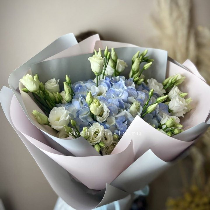 Букет с гортензией "Адель" в Омске
