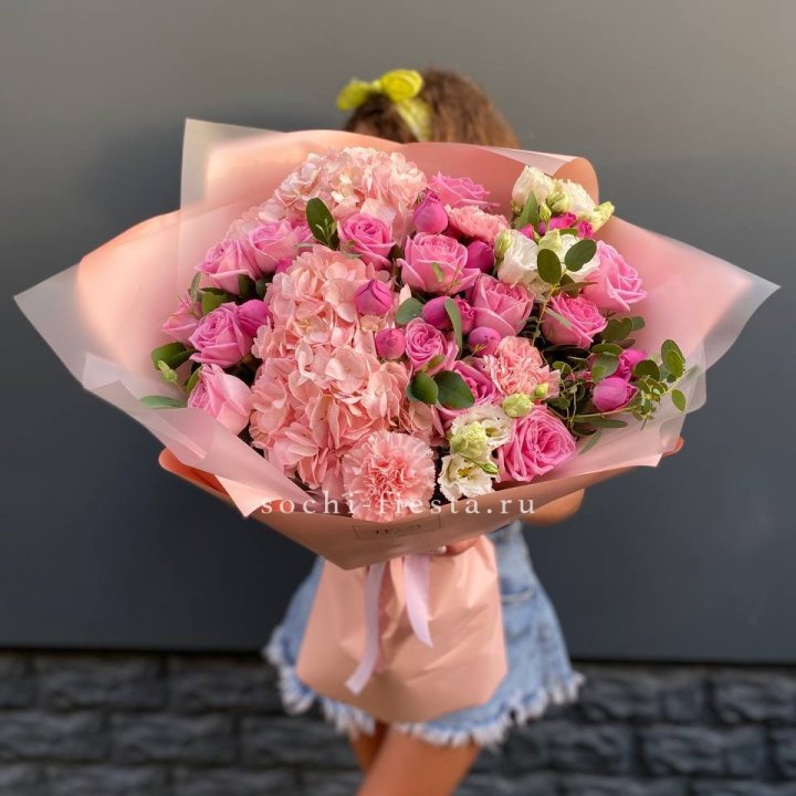 Авторский букет "Восторг" в Омске