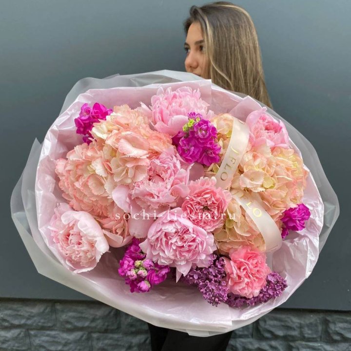  Букет "Фловер пионс" в Омске