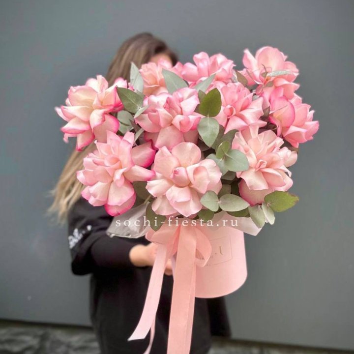 11 Фрунцузских роз "Венди" в Омске