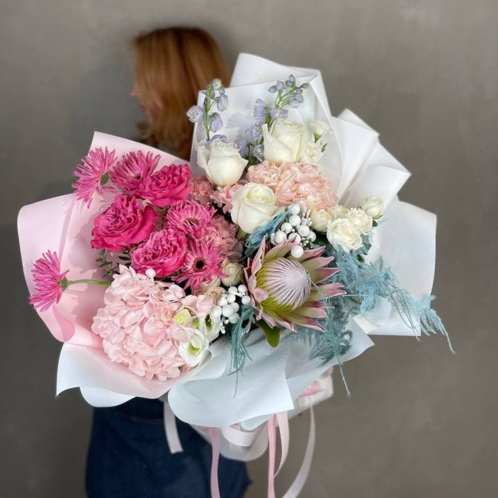 Дизайнерский букет "Фантастик" в Омске