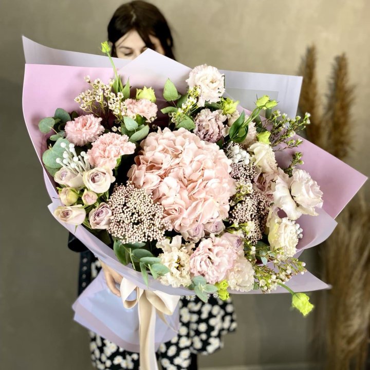 Дизайнерский букет "Трели кримс" в Омске