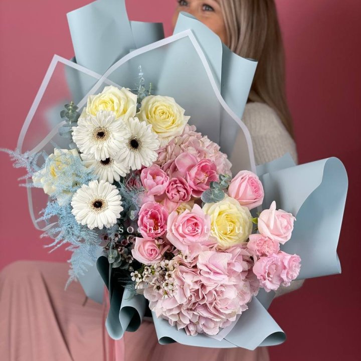 Дизайнерский букет "Адель" в Омске