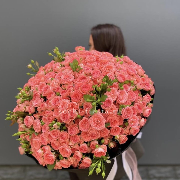 101 кустовая роза Барбадос в Омске