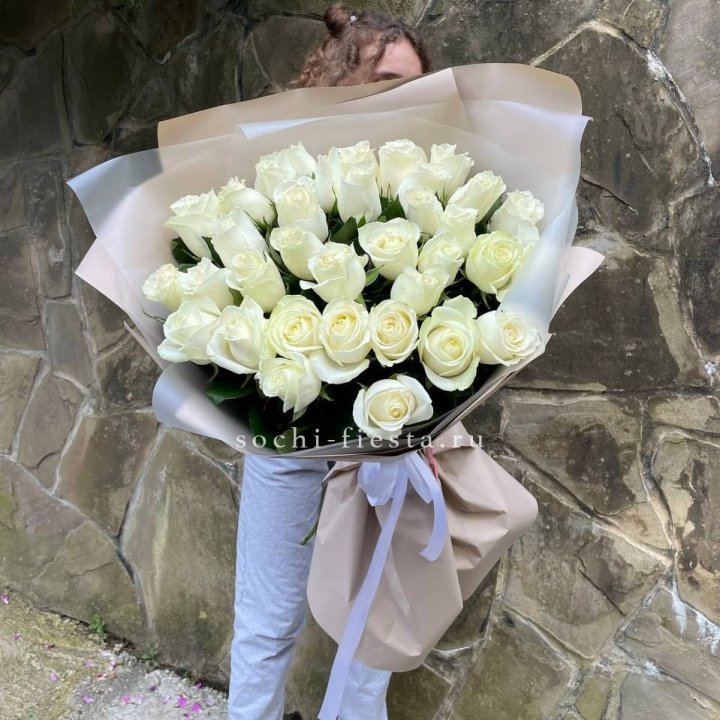 35 голландских роз в Омске