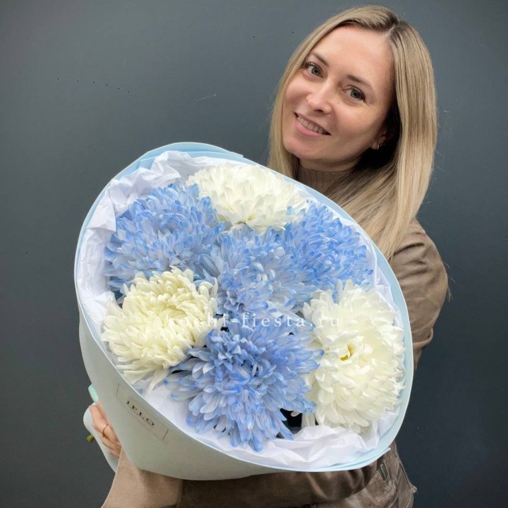 Букет из 7 хризантем  в Омске