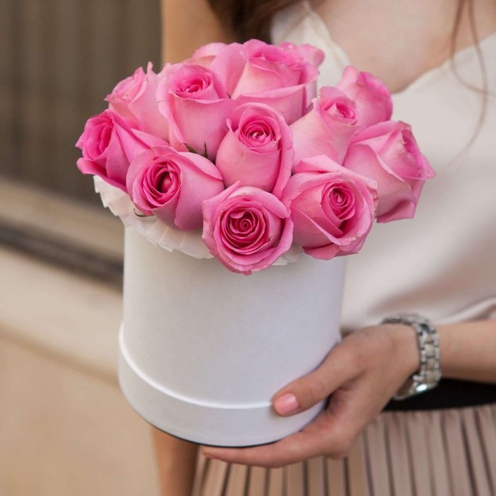 15 роз в боксе Кэтрин в Омске