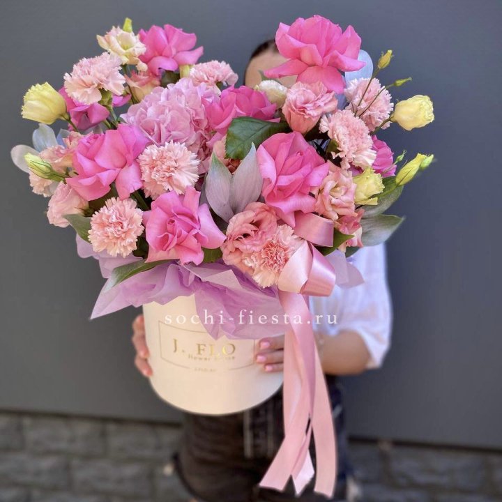 Цветочный бокс "Сальма" в Омске