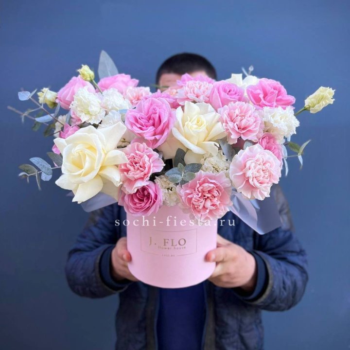 Цветочный бокс "Памела" в Омске