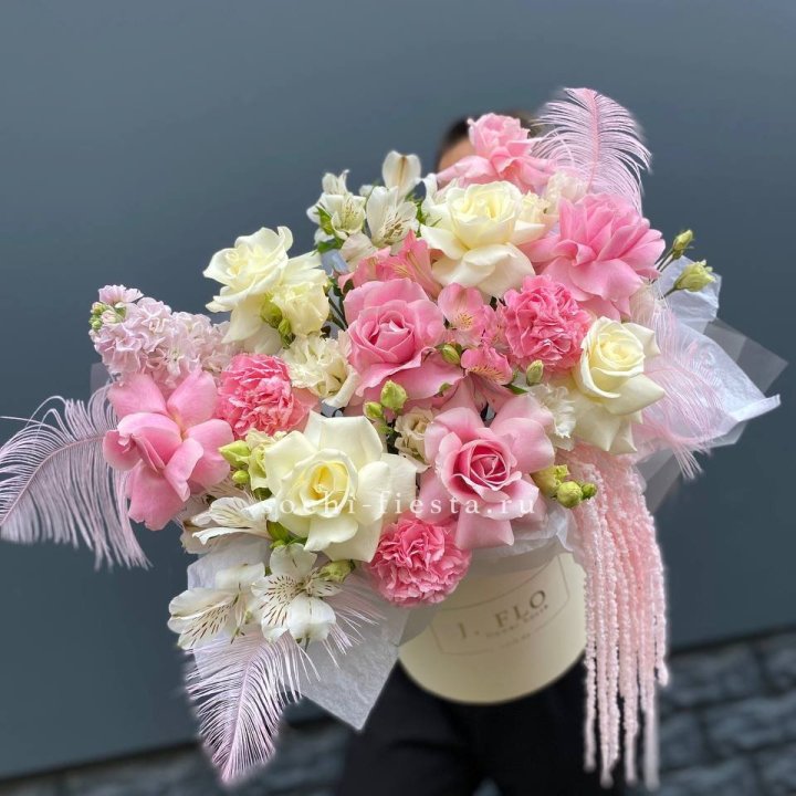 Дизайнерский бокс "Ловели" в Омске