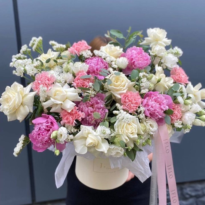 Дизайнерский бокс "Амор этерна" в Омске