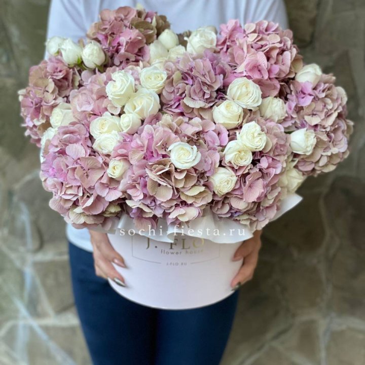 Бокс "Изобела пинк" в Омске