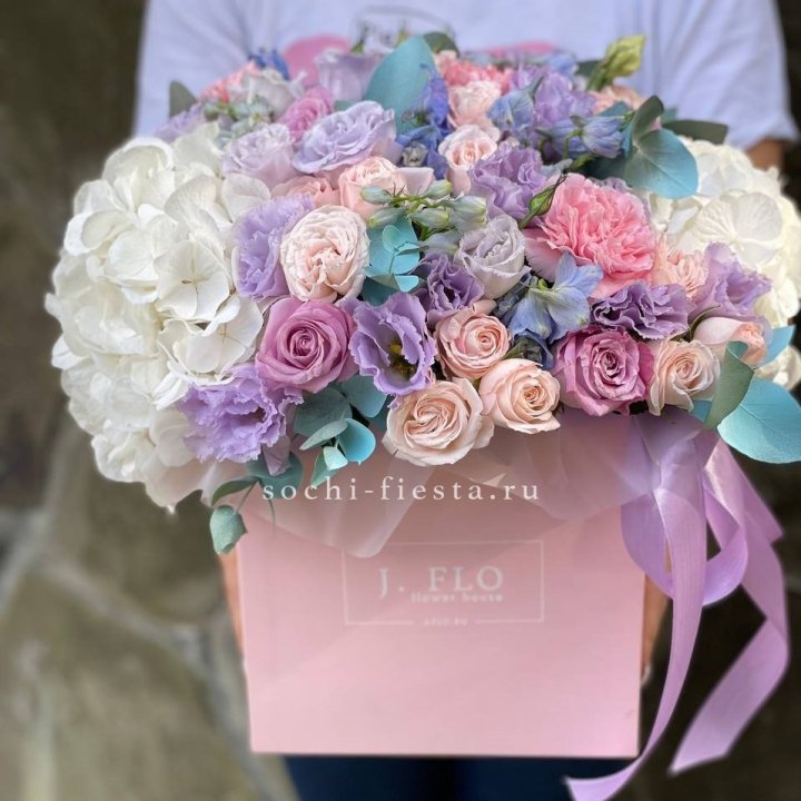 Цветочный бокс макси каб в Омске