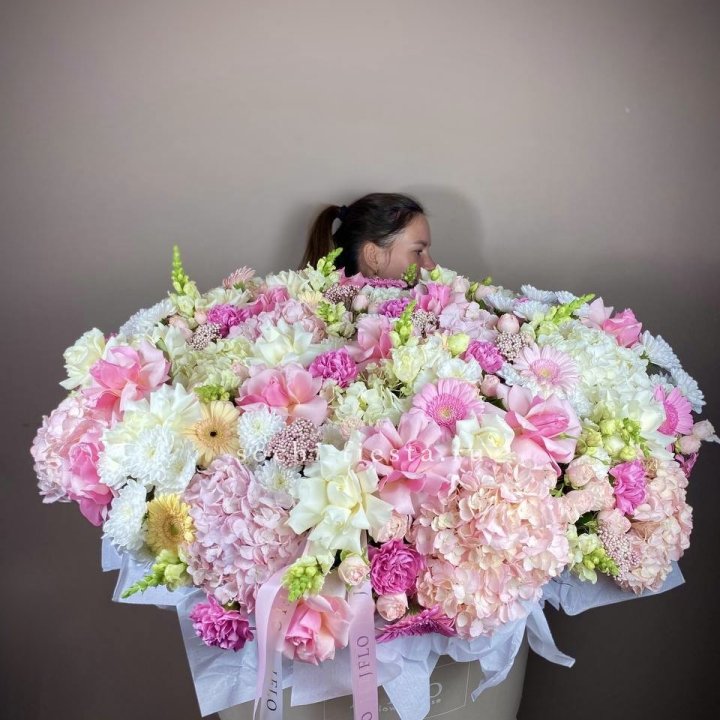 Корзина цветов «Рандеву» в Омске