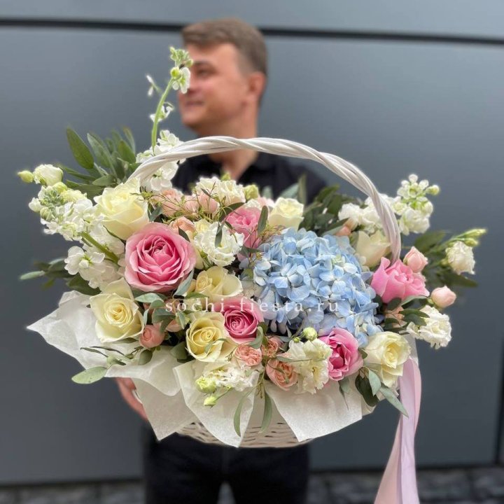 Авторская корзина "Аполинария" в Омске