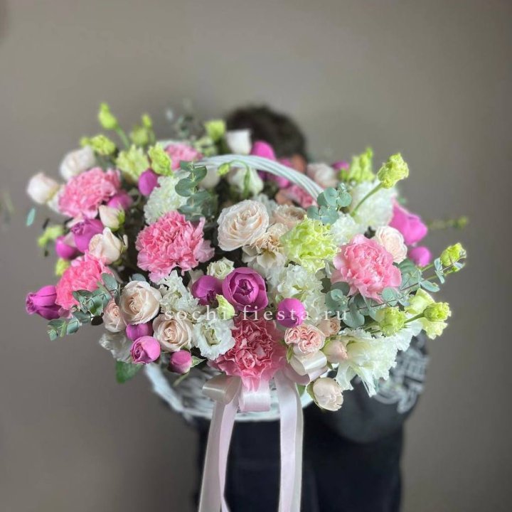 Корзина "Яркая" в Омске