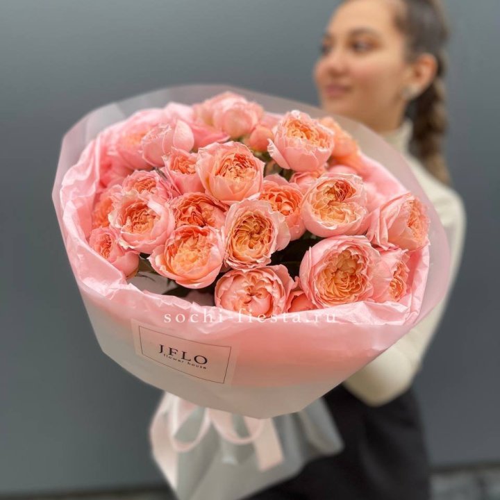 Букет из пионовидных роз Джульетта в Омске