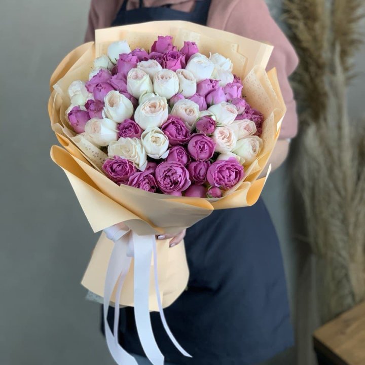 Букет кустовых роз Джулиана в Омске