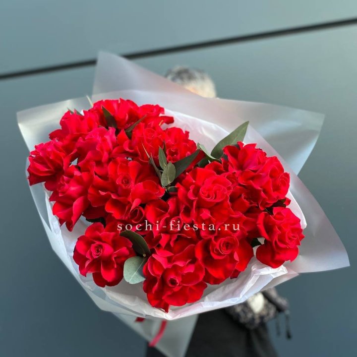 21 Красная французская роза в Омске