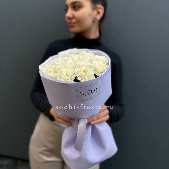 Букет белых диантусов в Омске