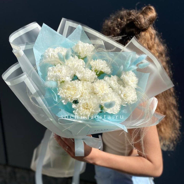 Воздушный букет из диантусов  в Омске