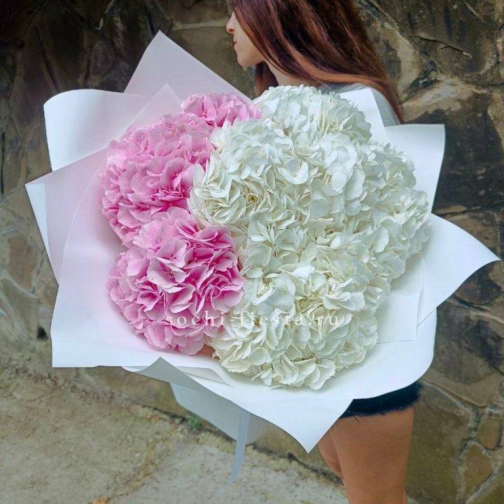 Букет гортензий №2 в Омске