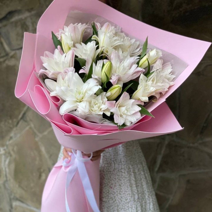 Букет пионовидных лилий №1 в Омске