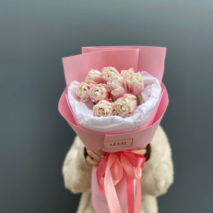 9 нежных тюльпанов в Омске