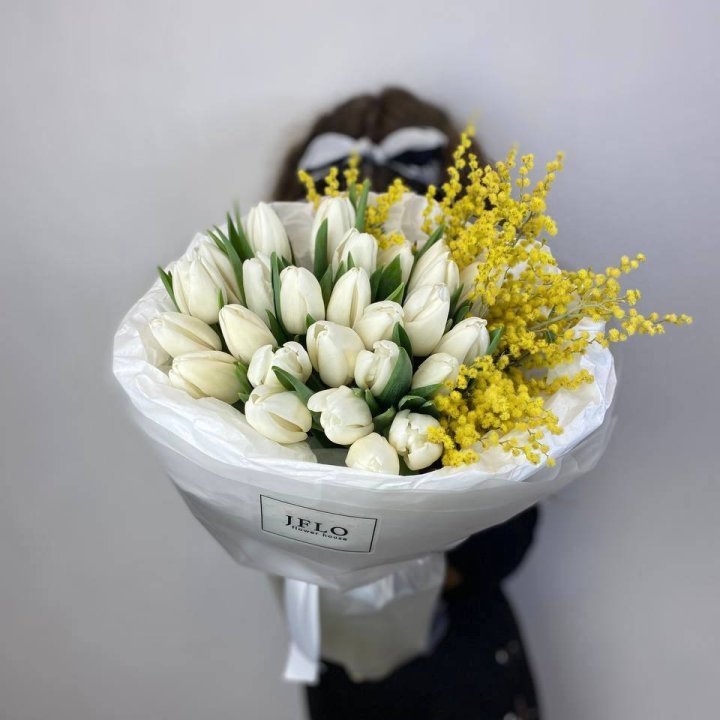 Дуо тюльпан и мимоза в Омске