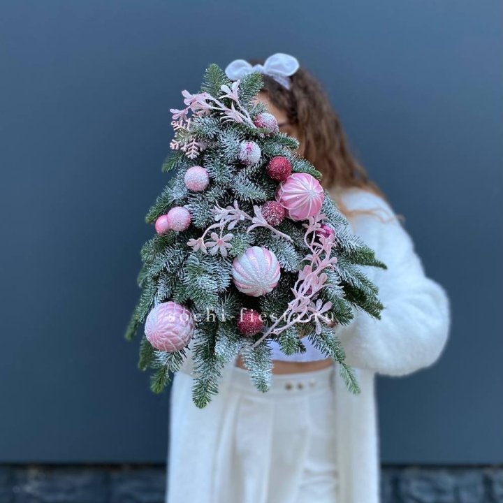 Новогодняя елочка "Розе" в Омске