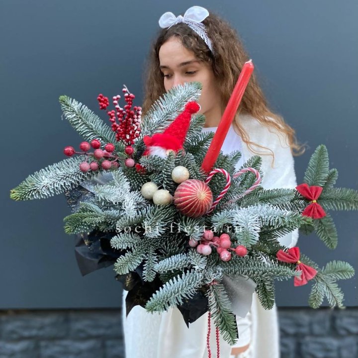 Композиция в бокале красная в Омске