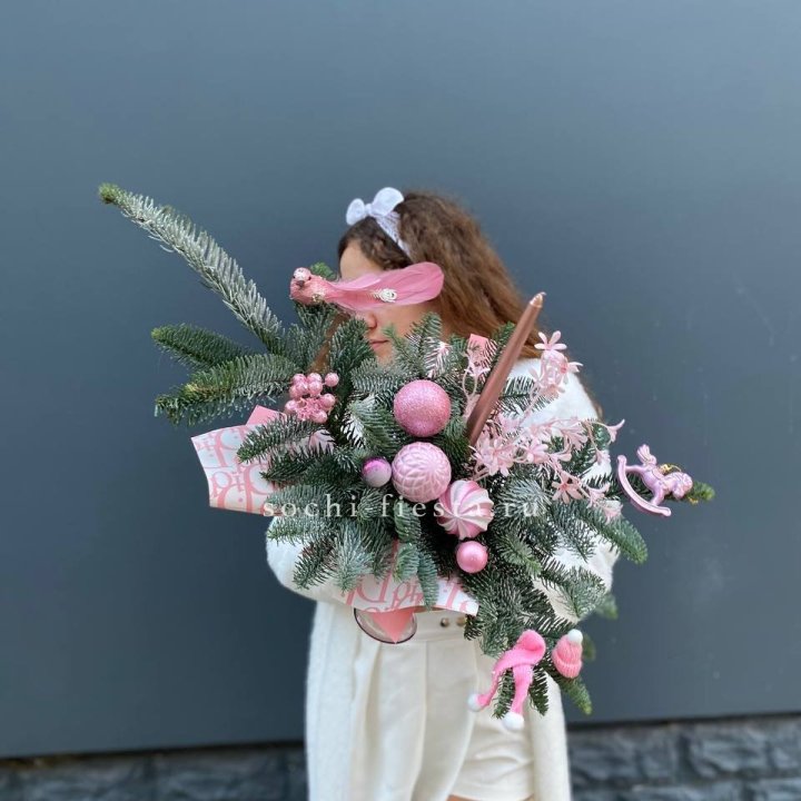 Композиция бокал розовый в Омске