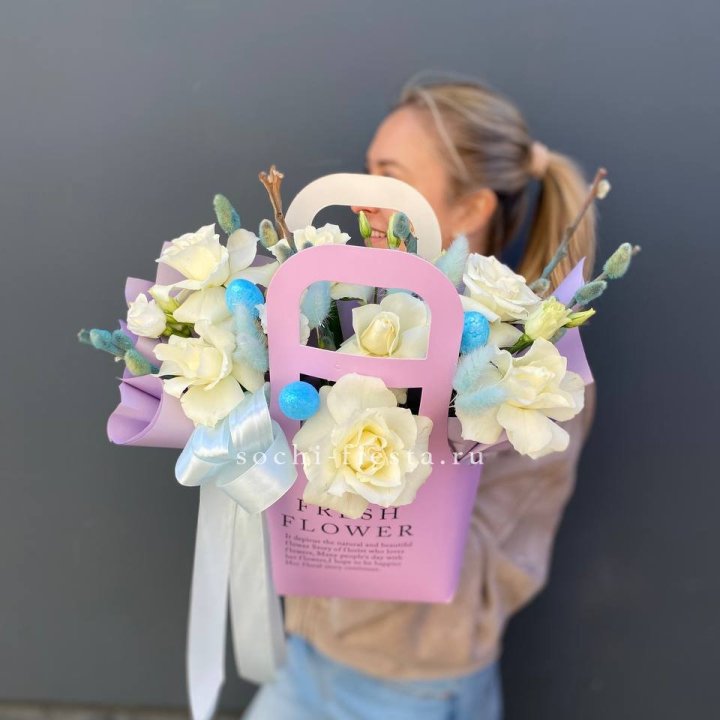 Цветочная сумочка "Пасхальная композиция" в Омске