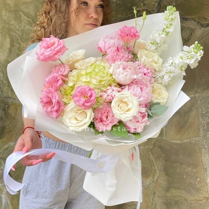 Букет с пионами №3 в Омске