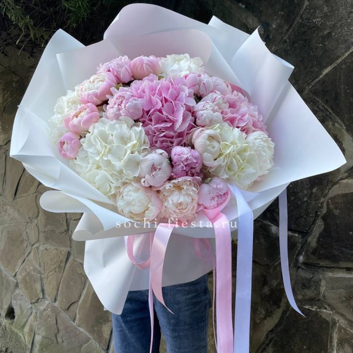 Букет "Пионы и Гортензии" в Омске